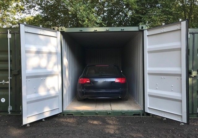 container_with_car